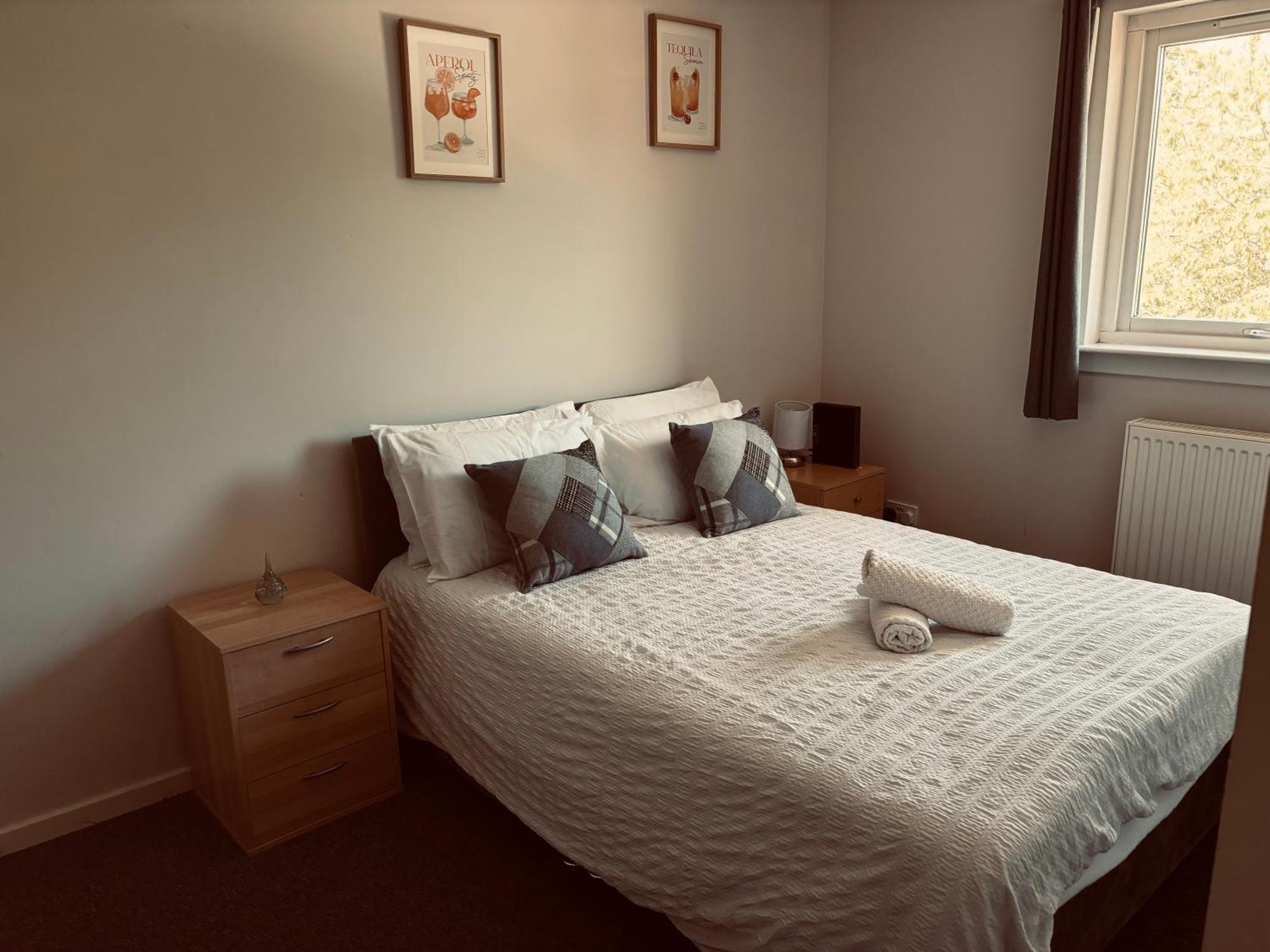 Three Bedroom House Edinburgh Exterior photo